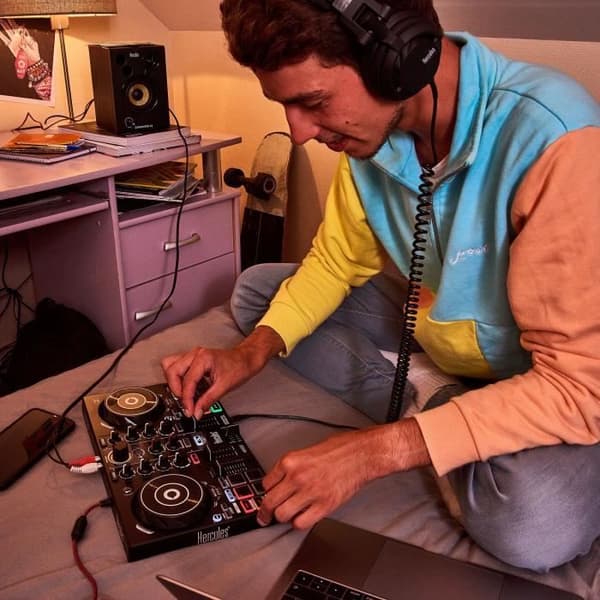 HERCULES DJLEARNING KIT MK2 - Allt-i-ett DJ-kit för att lära sig mixa - Programvara och handledning ingår
