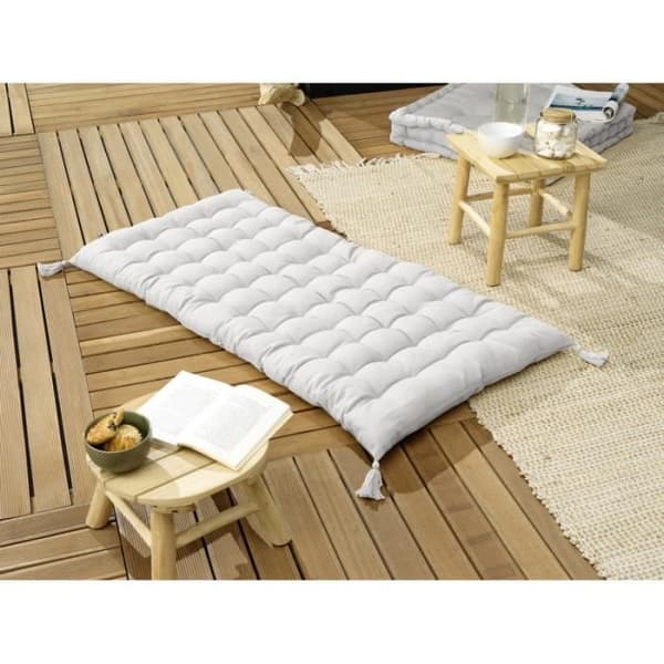 Solmatta med vattenavvisande pom poms - UV-skydd utomhus "Kala" i bomull 60 x 120 cm l'Effet Papillon - Kala Nuage