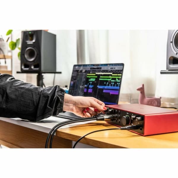 Audio käyttöliittymä Focusrite MOSC0035