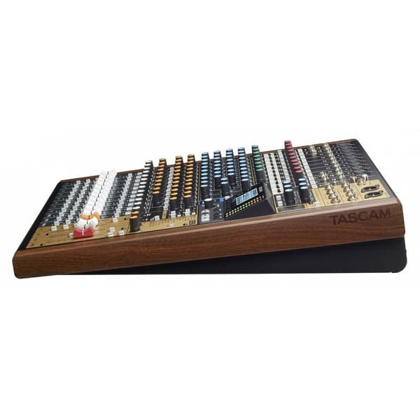 tabel Tascam MODEL 16