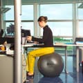 Miniatyrbild 4 av 4: Sėdėjimo kamuolys Original PEZZI Sitsolution MAXAFE 65 cm Black
