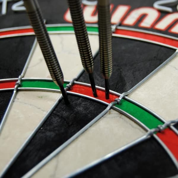 Dartspel - Winmau - Pro SFB - Sisalmål - Antireflex - Blandat
