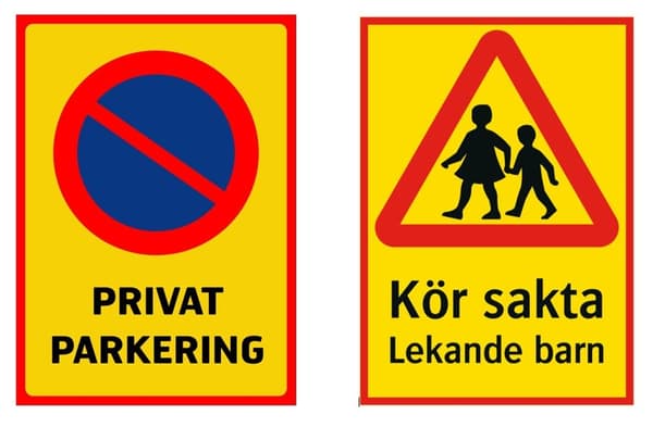 Skylt Kör sakta/Parkering 30x40 cm