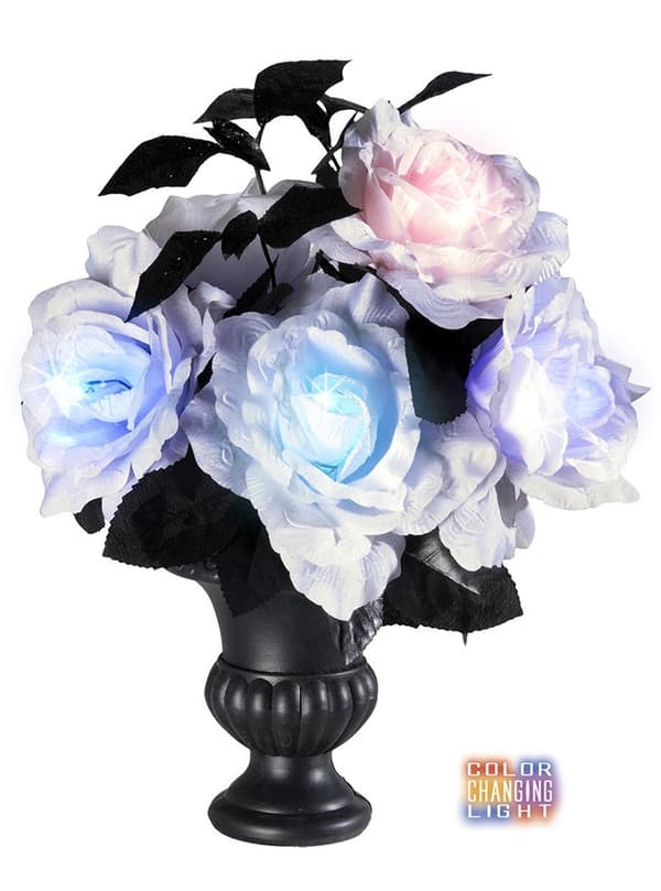 Blomstervase med 6 hvide roser med multifarvet lys