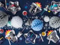 Miniatyrbild 3 av 5: Konfetti rund silverfärgad till bordsdukning - New Year & Carnival