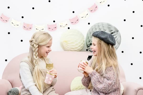 Katte ansigt guirlande i pastelrosa lavet af papir - Meow Party