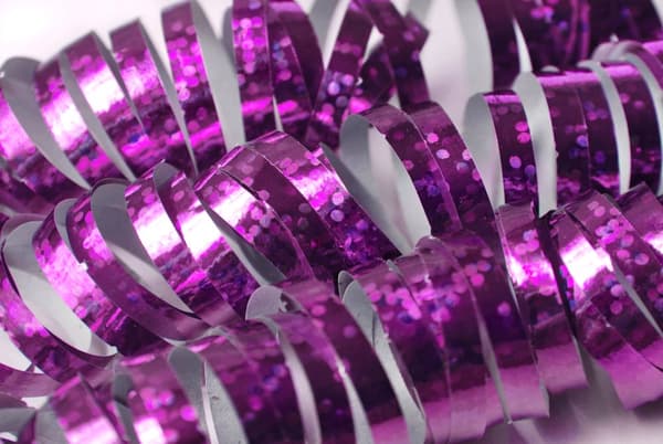 18 holografista serpentiiniä purppuraisena
