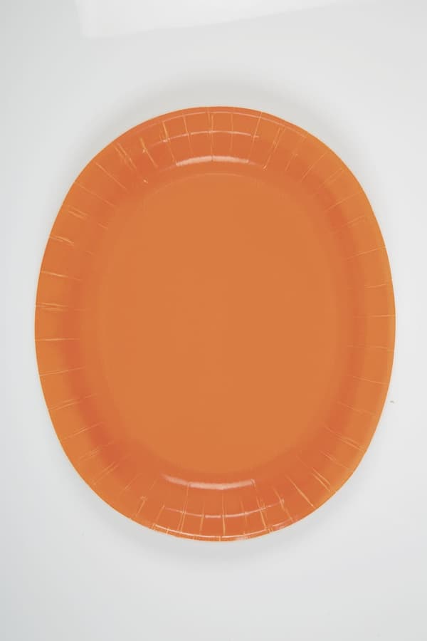 Sett med 8 oval oransje brett - Basic Farges Line