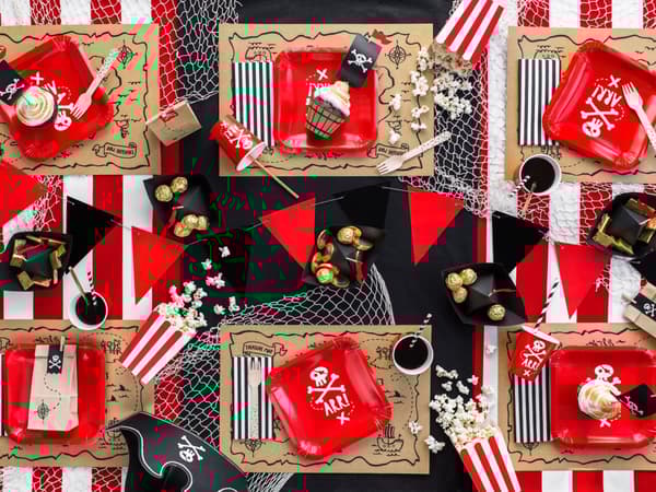 Sett med 6 Pirat Papir Muffinsformer, Assorterte - Pirates Party