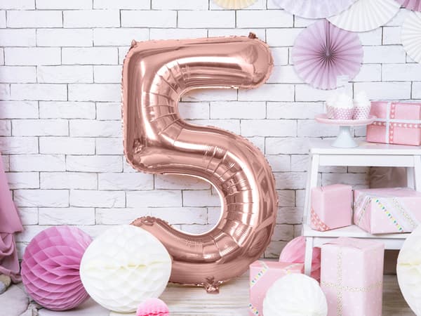 "5" Folieballon i roseguld (86 cm)