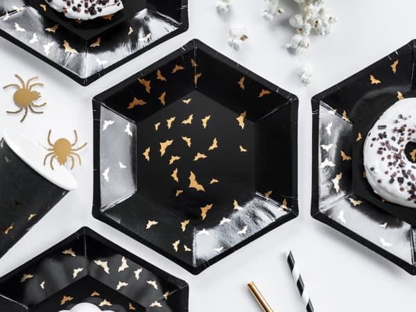 6 Sorte Papirtallerkner med Guld Flagermu (20 cm) - Trick or Treat Collection