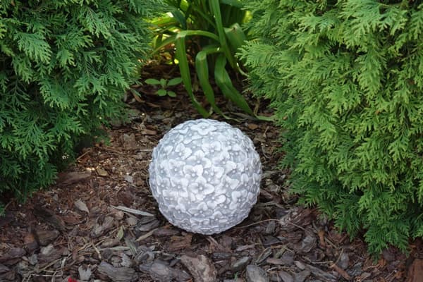 Prydnad utomhus / trädgård, oval dekor, boll med penséblommor
