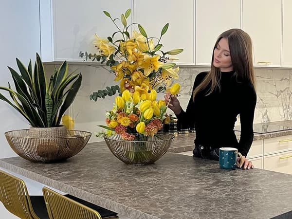 Sæt med 3 dekorative skåle guld metal rund accent skål gennembrudt design