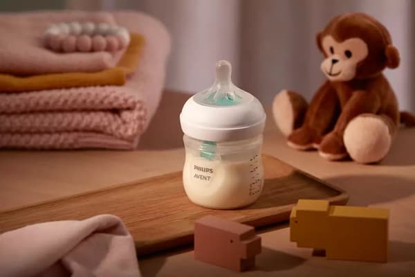 Philips Avent Natural Response pretkoliku pudelīte ar AirFree vārstu 125 ml, jaundzimušā knupītis, 0m+