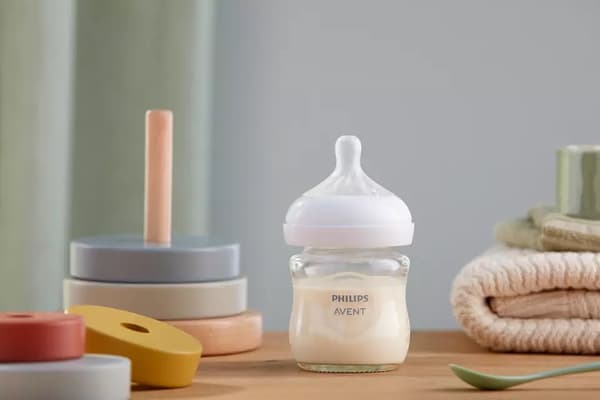 Philips Avent Natural Response stikla zīdaiņu pudelīte 125 ml, jaundzimušā knupītis, 0m+