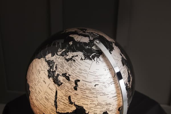 Jordglob Lampa Svart 30 cm