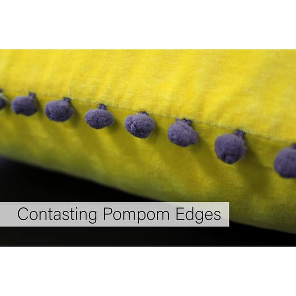 Riva Home Sammet Pompom kuddfodral