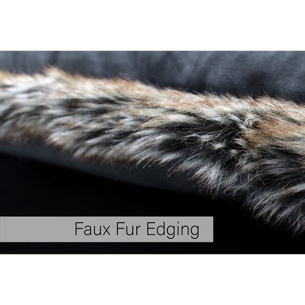 Riva Paoletti Kiruna Faux Fur Edged Square pudebetræk