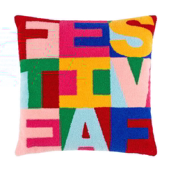 Heya Home Festive-Val stickat kuddfodral Multicoloured 43cm x 43cm