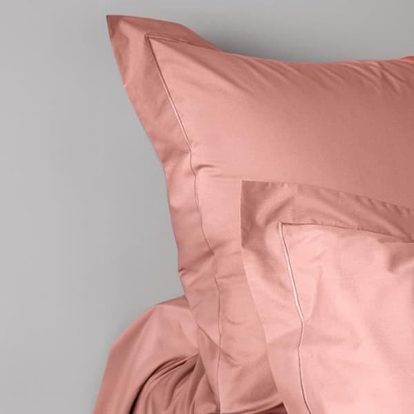 Kammad bomull percale örngott "Julian" alla storlekar Pure Cotton - Julian Powder Pink - 50 x 70 cm platt quiltad volang