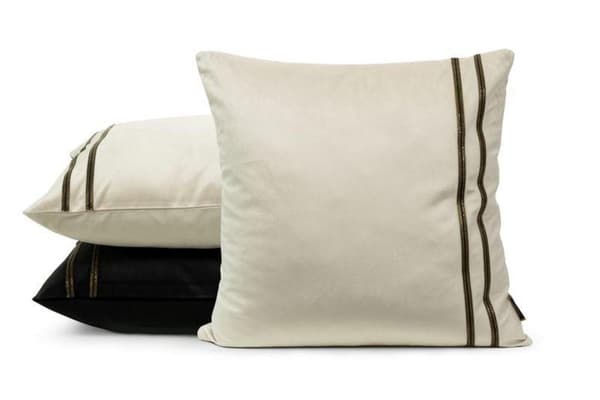 SAMETTITYYNYLIINA 31 45 X 45 CM CREAM