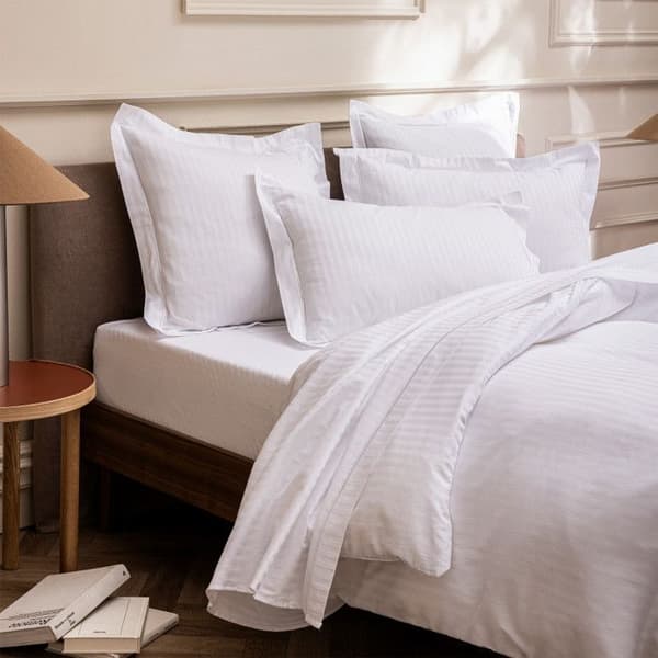 Örtöja "Prestige" 100% Satin av kammad bomull med fina ränder / 120 trådar / cm² Ren bomull - - Örtöja 50 x 70 cm