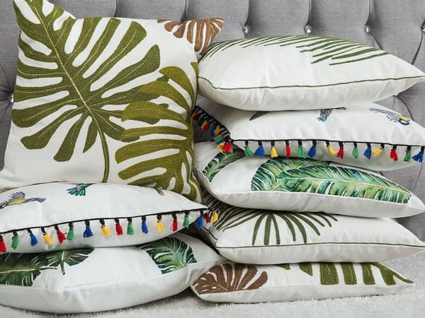 Sæt med 2 Dekorative Puder Hvid med Grønt Bomuld Polyester Fyld 45 x 45 cm Palmeblad Mønster Moderne Stil