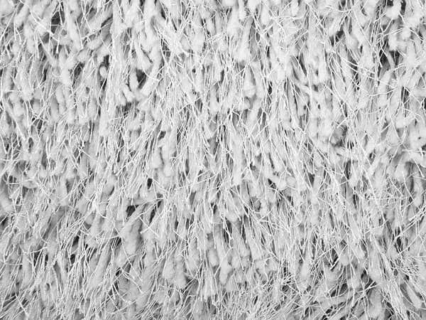 Sæt med 2 Pyntepuder Grå Polyester Stof 45 x 45 cm Fluffet og Pels Lignende Overflade med Aftagelige Betræk