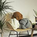 Miniatyrbillede 3 af 3: Furn Boucle Fleece Knyttede pude