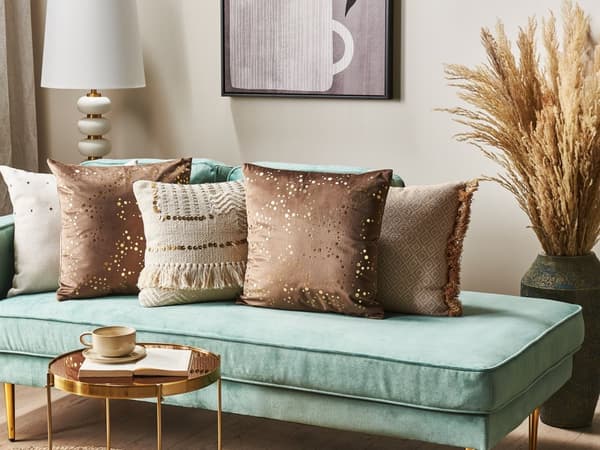 Sæt med 2 Pyntepuder Brun Velour 45 x 45 cm Guldprikker Folieprint Glamour Dekor Accessories