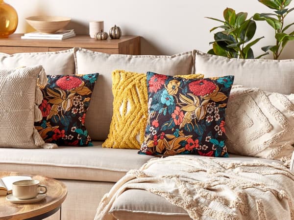 Pyntepude Sort Multifarvet Velour 45 x 45 cm Lille Flot Firkantet Blød Sofapude til Stue Blomster Pude til Seng Boho Tilbehør Soveværelse