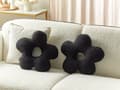 Miniatyrbillede 2 af 5: Dekorativ pude sort 40 x 40 kunstig turkis 2 stk fluffy blomsterformet moderne