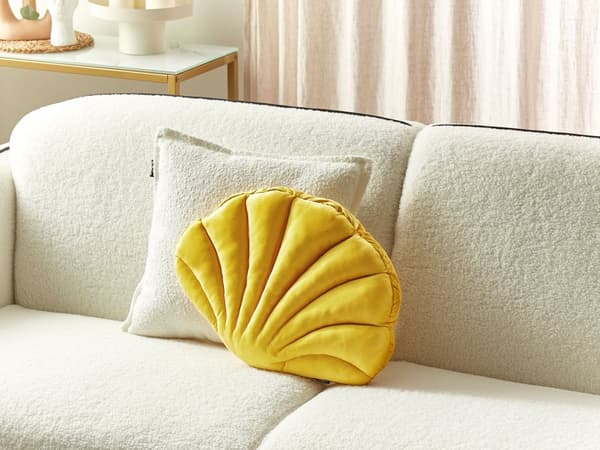Koristetyyny keltainen 47 x 35 cm sametti polyesteritäyte simpukka merellinen moderni