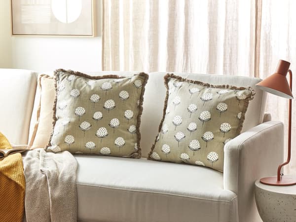 Koristetyyny beige puuvilla 45 x 45 cm neliö käsintehty kukkakuvio irrotettava päällinen