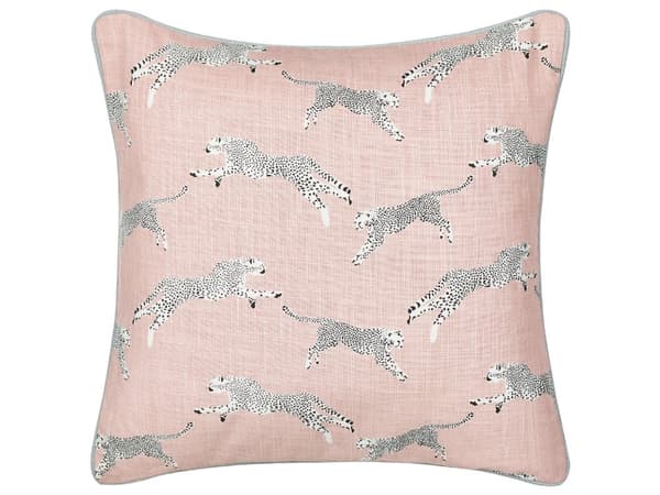 Koristetyyny pastellipinkki puuvilla 45 x 45 cm 2 kpl setti printattu gepardi kuvio