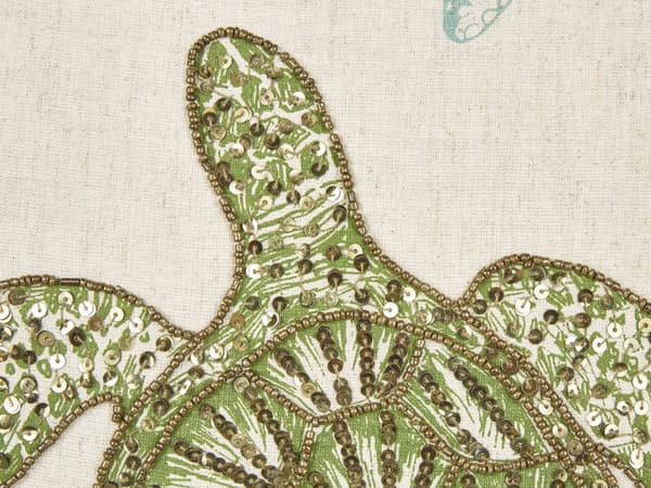 Dekorativ pude i beige hør 45 x 45 cm skildpadde-motiv med havtema firkantet polyesterfyld