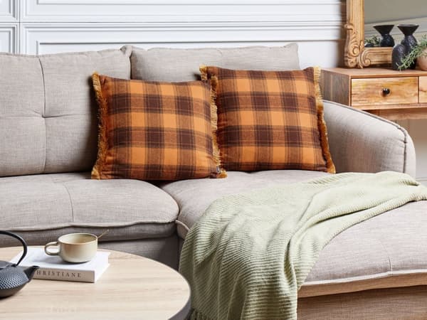 Pyntepude Orange Sort Polyester 45 x 45 cm Sæt af 2 Firkantede Sofapuder til Stuen Lækre Puder til Sofaen og Sengen Puder med Gingham Mønster