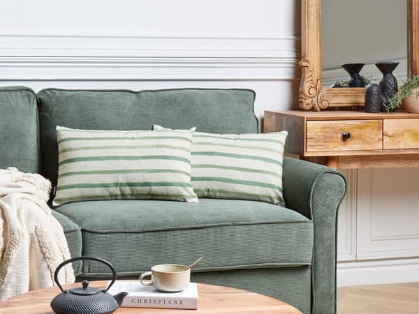 Pyntepude Beige Grøn Polyester 50 x 30 cm Sæt af 2 Aflange Sofapuder til Stuen Lækre Puder til Sofaen og Sengen Gavlpuder med Striber