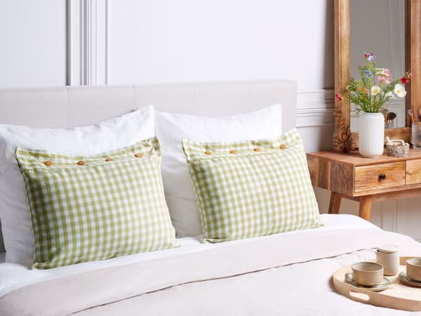 Pyntepude Grøn Hvid 40 x 60 cm Sæt af 2 Farverige Sofapude til Stuen Lækre Puder til Sofaen og Sengen Gavlpude Gingham Mønster Ternet