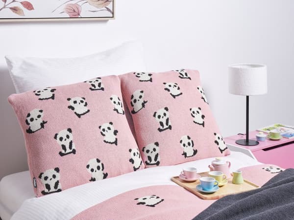 Pyntepude Lyserød Hvid Bomuld 45 x 45 cm Sæt af 2 Firkantede Sofapuder til Stuen Lækre Puder til Sofaen og Sengen Puder med Pandaer