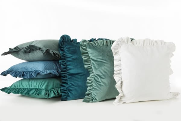 Koristeellinen tyynyliina VELVET-25 45x45 Eurofirany tumma minttu röyhelöillä