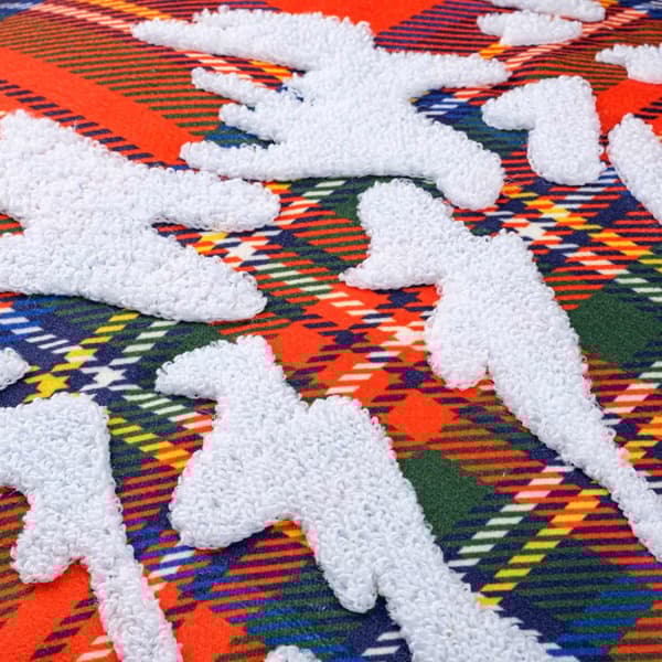 Dekorativt örngott med broderi PNCH-09 45x45 Darymex röd rutig julgran