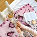 Miniatyrbillede 4 af 8: OBOSOE Bedstemors barnebarn sengegavle – Fødselsdag/dimission/julegave. "Til mit barnebarn" – 60×50 tommer lyserøde sommerfugle