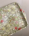 Pikkukuva 3 / 3: Tray William Morris Golden Lily