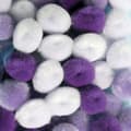 Miniatyrbild 2 av 2: 15 mm lila lutning pompoms x 45