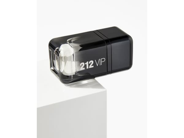 Carolina Herrera 212 VIP Black Eau De Parfum 50 ml (man)