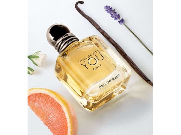 Emporio Armani Stronger With You Only, miehet, 50 ml, greippi, geranium, laventeli, vanilja, suihke, suihke