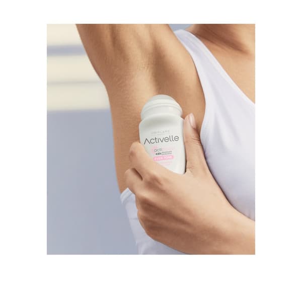 Oriflame Antiperspirant Roll-on Deodorant Activelle Jämn Ton 50 ml