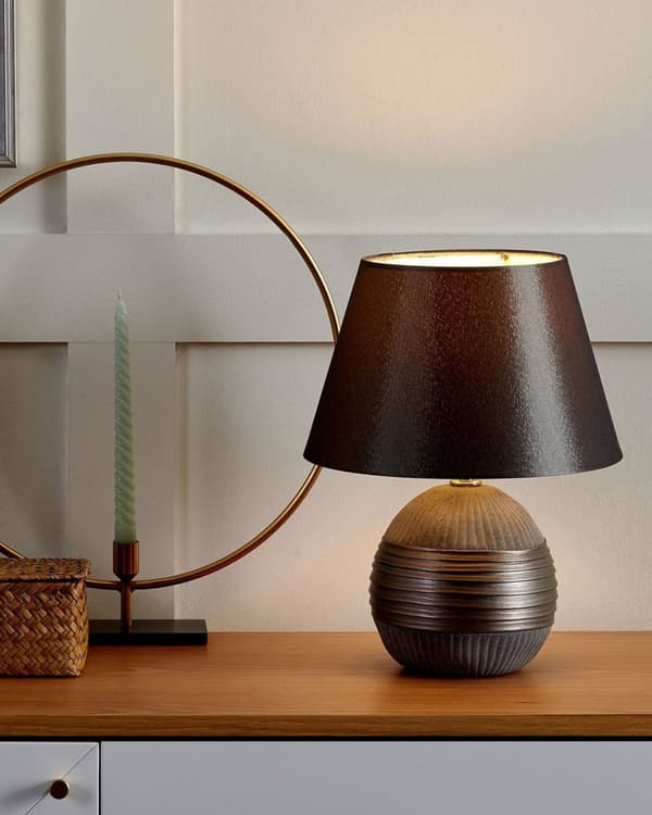 Pöytävalaisin hopea 28 x 37 x 28 cm posliinijalka keinosilkki varjostin max 60W