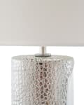 Pikkukuva 6 / 11: Pöytävalaisin valkohopea 30 x 52 x 30 cm posliinijalka keinosilkki varjostin max 60W